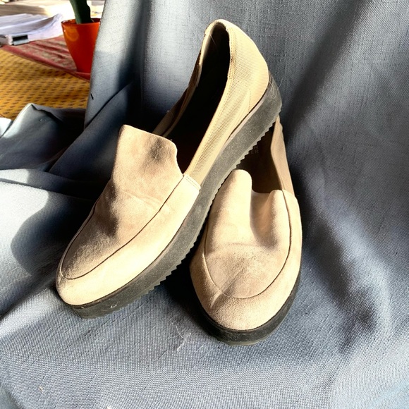 Eileen Fisher Grey suede mesh loafer size 8 - Picture 2 of 6